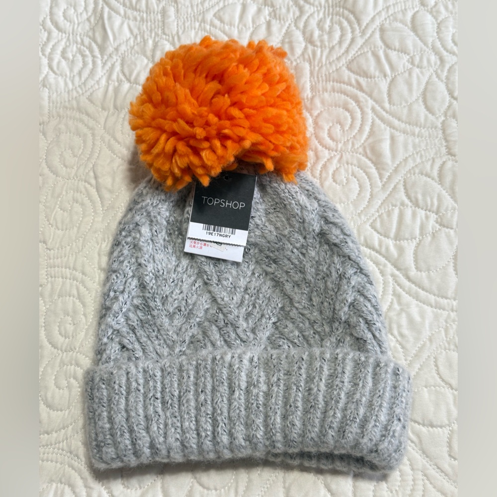 Topshop women’s Knit grey Beanie with Orange Pom-Pom new net